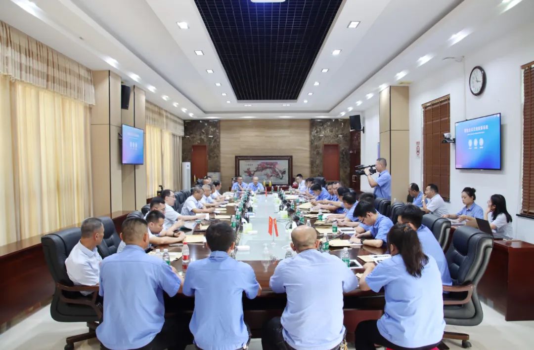 海南矿业召开第四届职工代表大会第一次会议7.jpg
